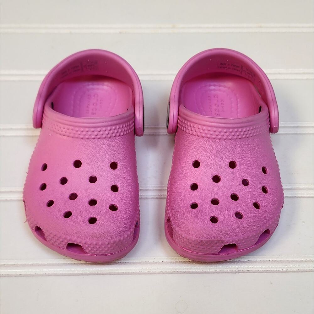 Crocs Kids Classic Pink Clogs Sandals Size 5 Infant/Toddler - Picture 3 of 10